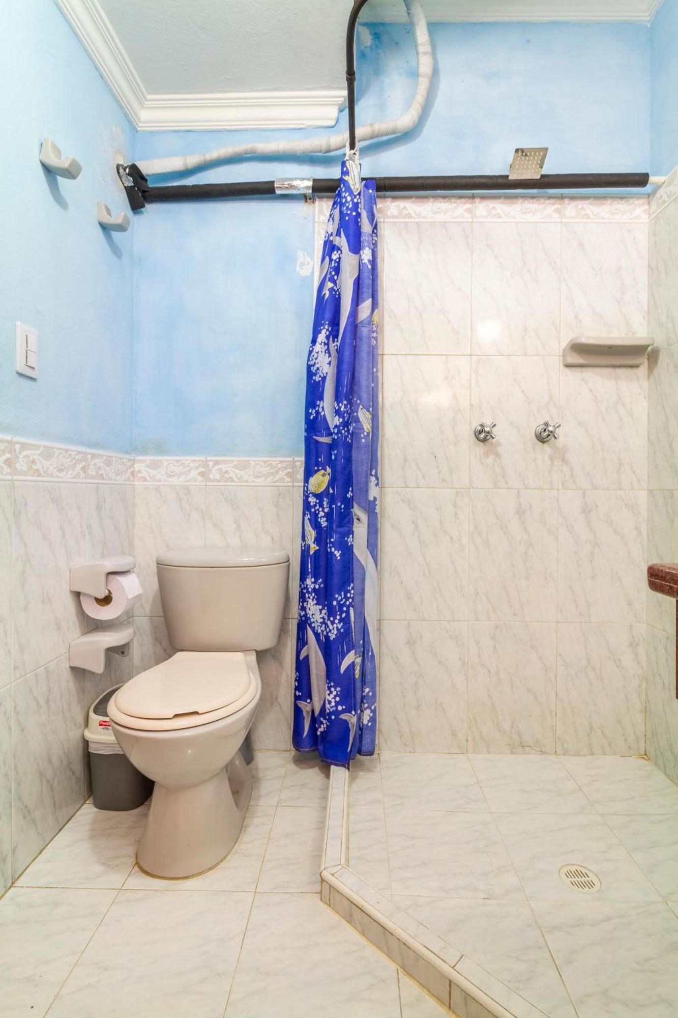 Hostal Cartagonova - Habitaciones Privadas Y Amplias Cerca A Zonas Turisticas Cartagena Ngoại thất bức ảnh
