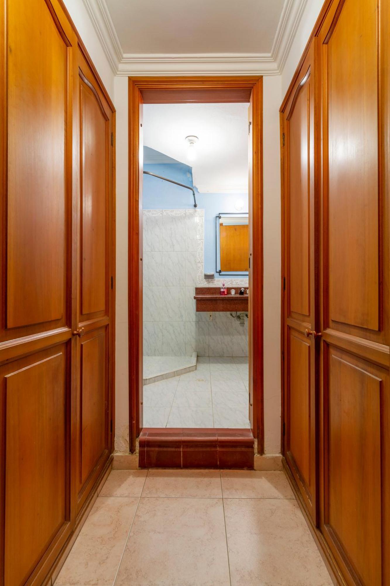 Hostal Cartagonova - Habitaciones Privadas Y Amplias Cerca A Zonas Turisticas Cartagena Ngoại thất bức ảnh