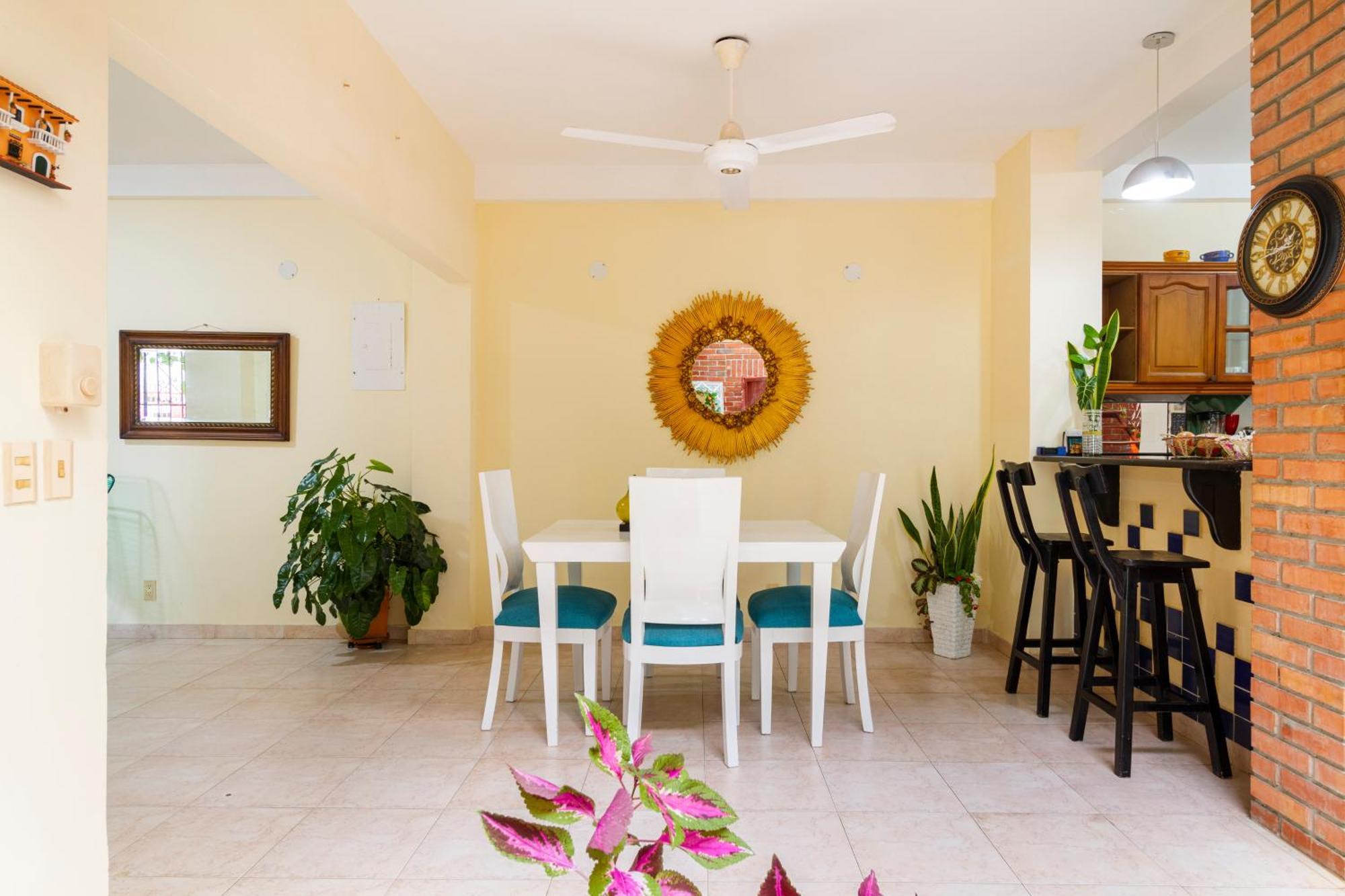 Hostal Cartagonova - Habitaciones Privadas Y Amplias Cerca A Zonas Turisticas Cartagena Ngoại thất bức ảnh