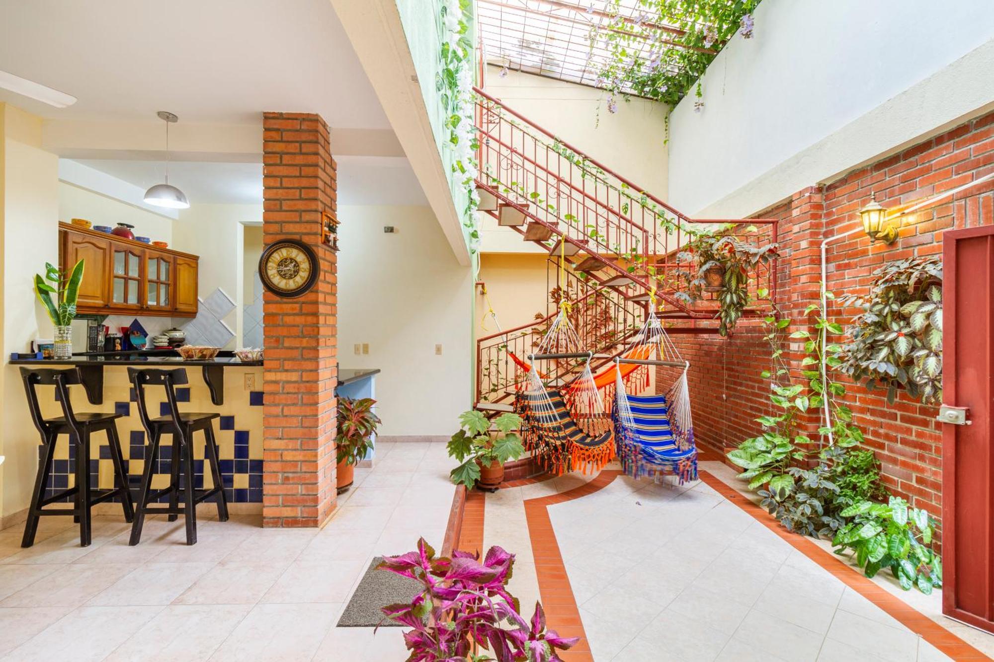 Hostal Cartagonova - Habitaciones Privadas Y Amplias Cerca A Zonas Turisticas Cartagena Ngoại thất bức ảnh